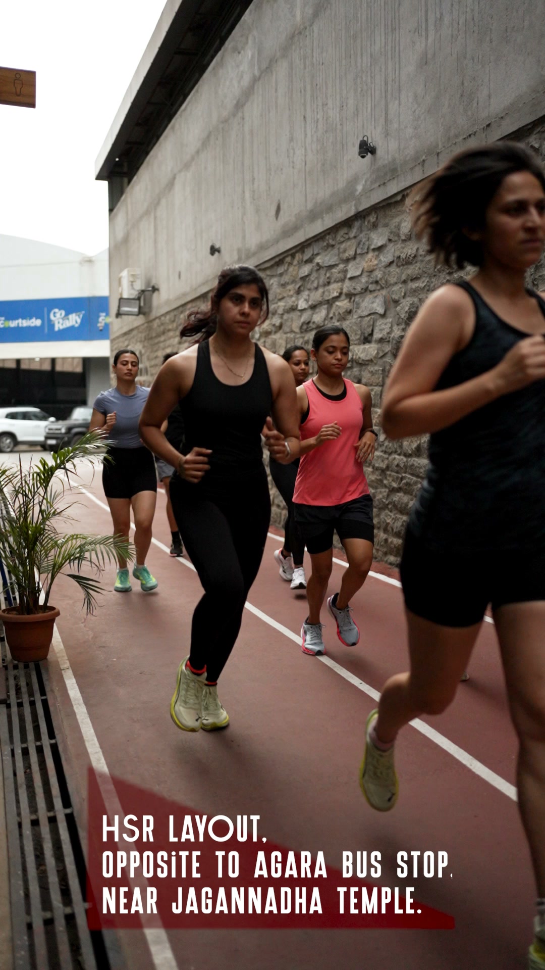 Hyfit Fitness Club Facebook ad: Strength. Functional training.