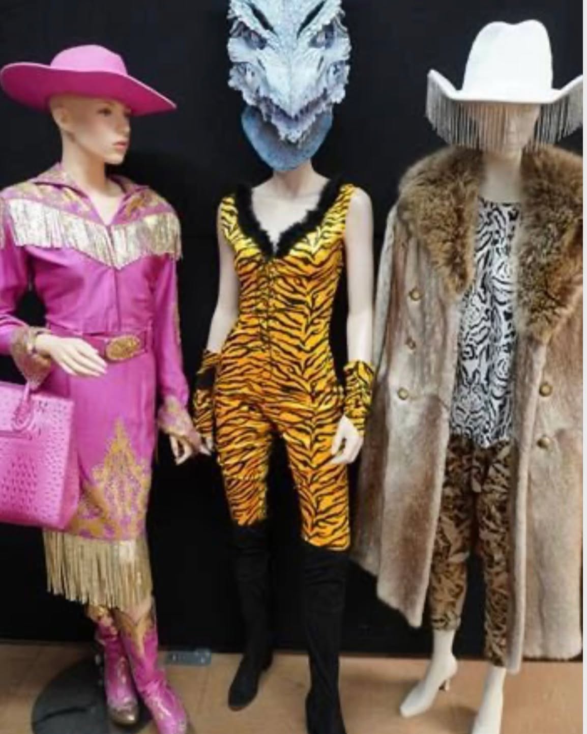 Dana Street Facebook ad: Major Motion Picture Studio Costume Department 2000 item…
