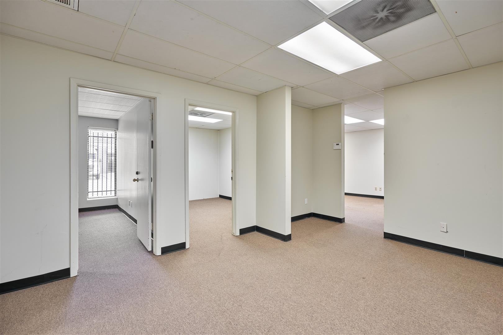 Kiely Kreitzberg Facebook ad: 1,000 RSF Office Suite w/ 3 Private Offices, Storage…