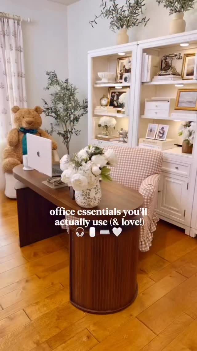 Julianna Claire Facebook ad: Office organization for the girlies.