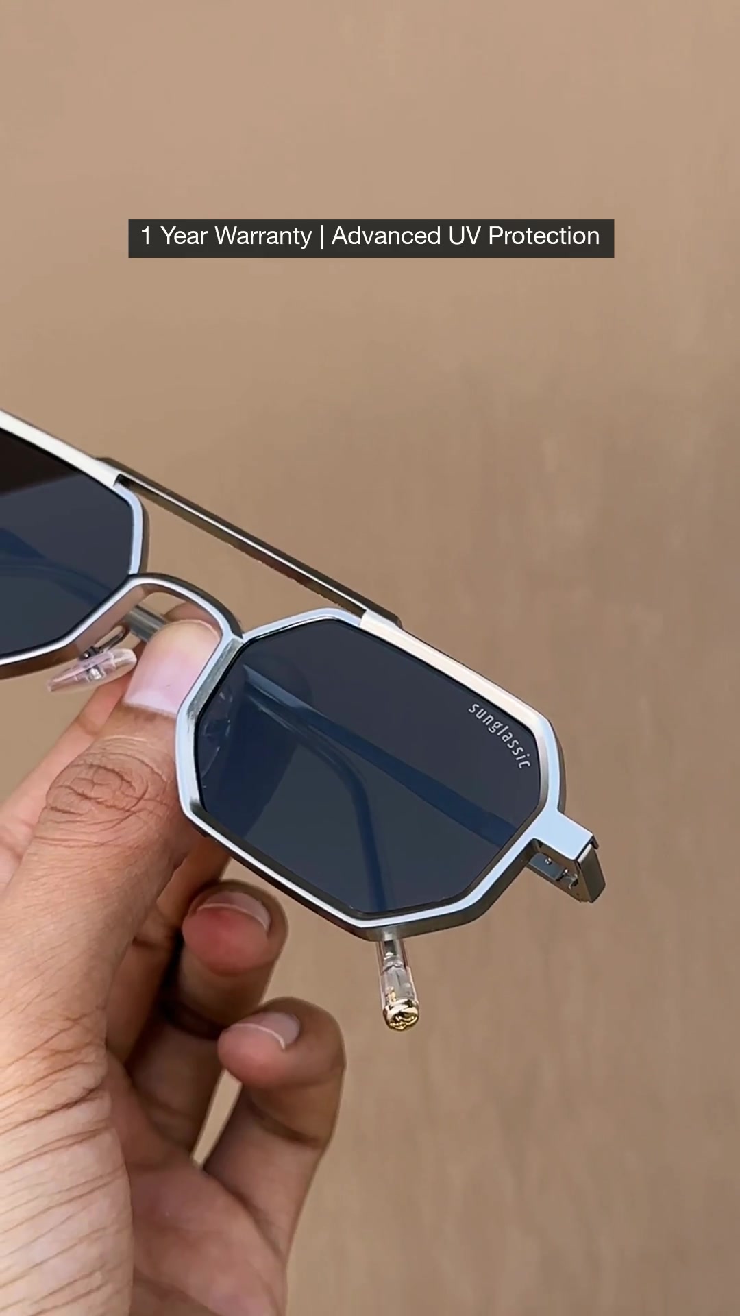 Sunglassic.com Facebook ad: Luxurious. Stylish. Durable. Protective.