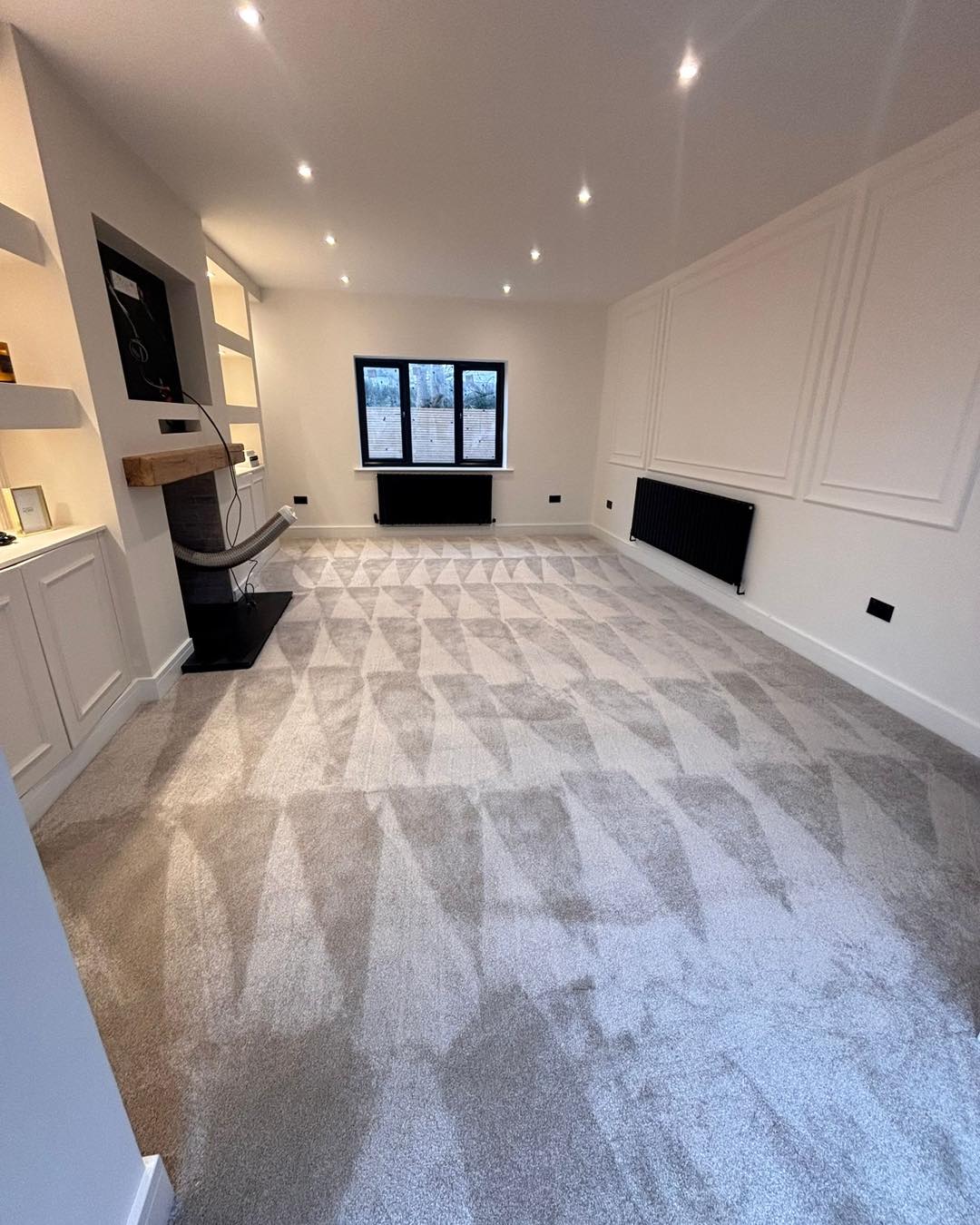 Carpets At-Home Facebook ad: Arrange Your Free Home Estimate Today