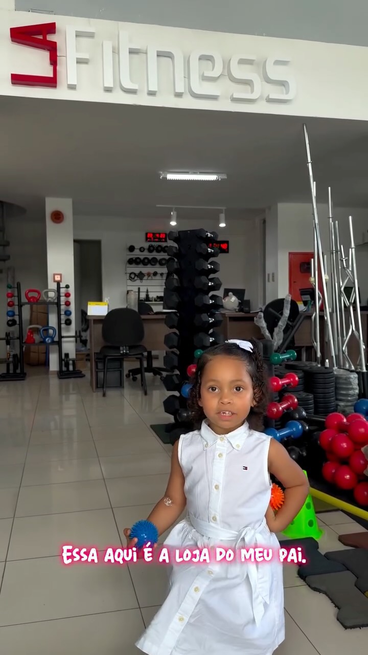 La Fitness Equipamentos Facebook ad: vai negar um convite desses?