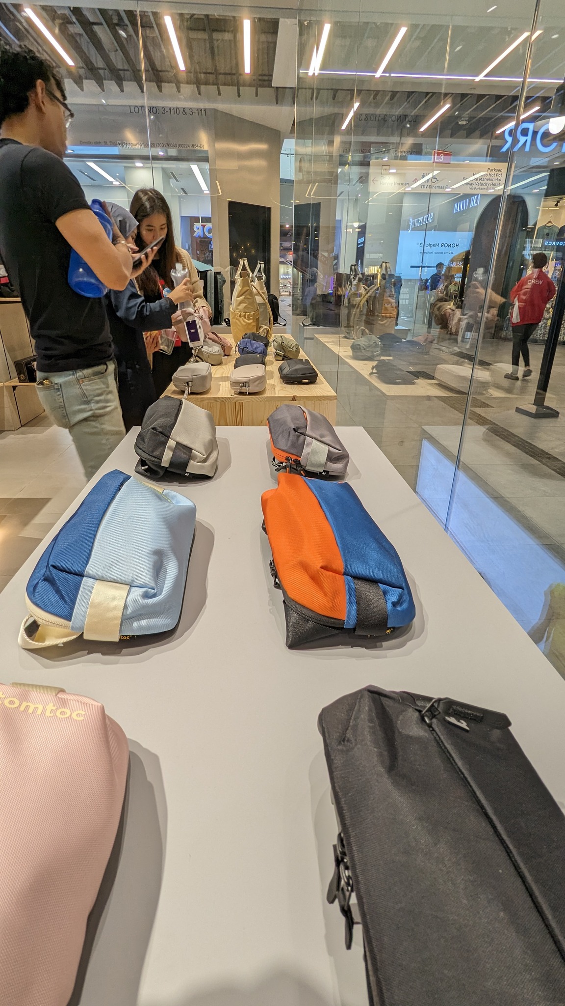 Beli Apa Hari Ni Facebook ad: tomtoc T21 Business Sling Bag