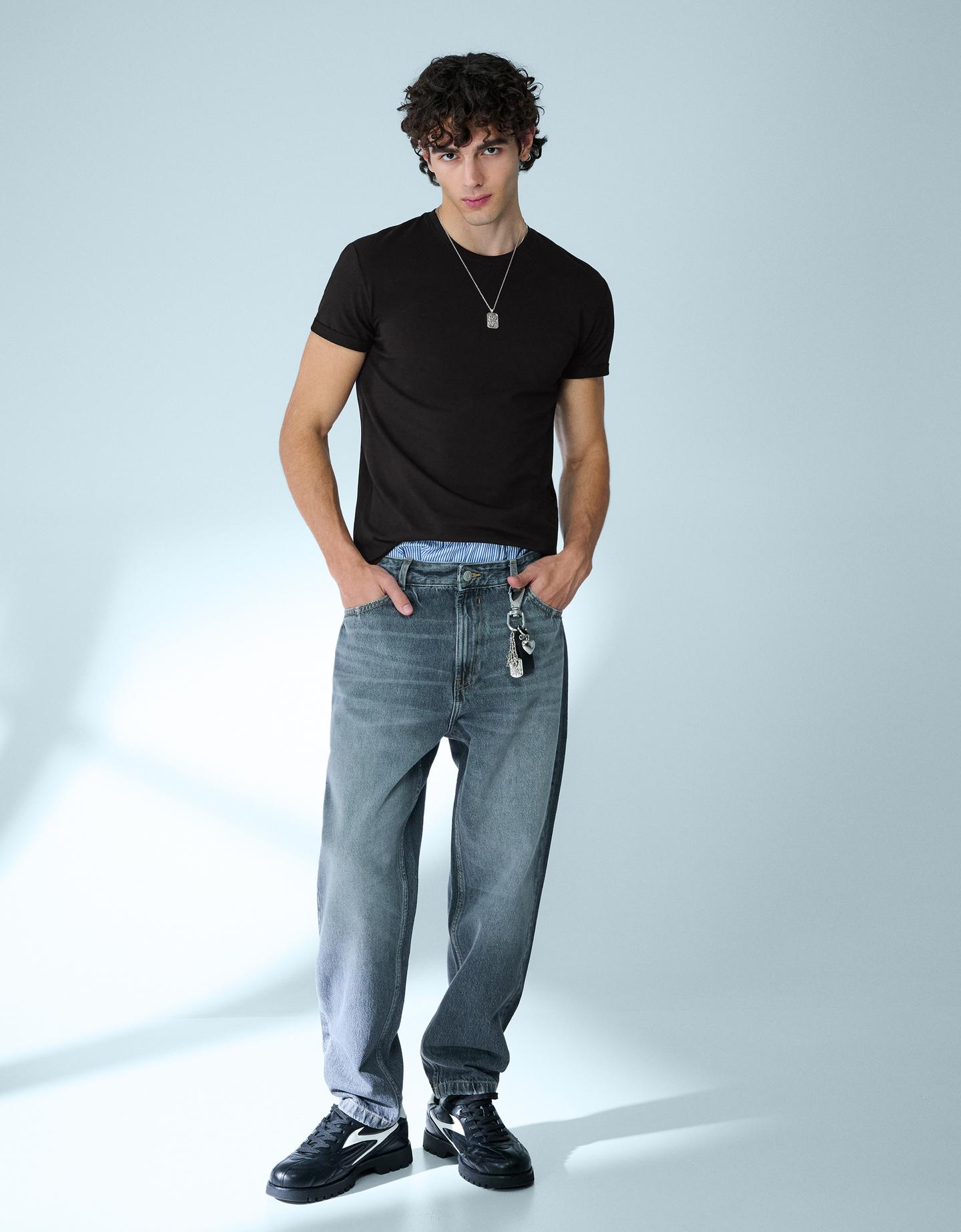 Bershka Facebook ad