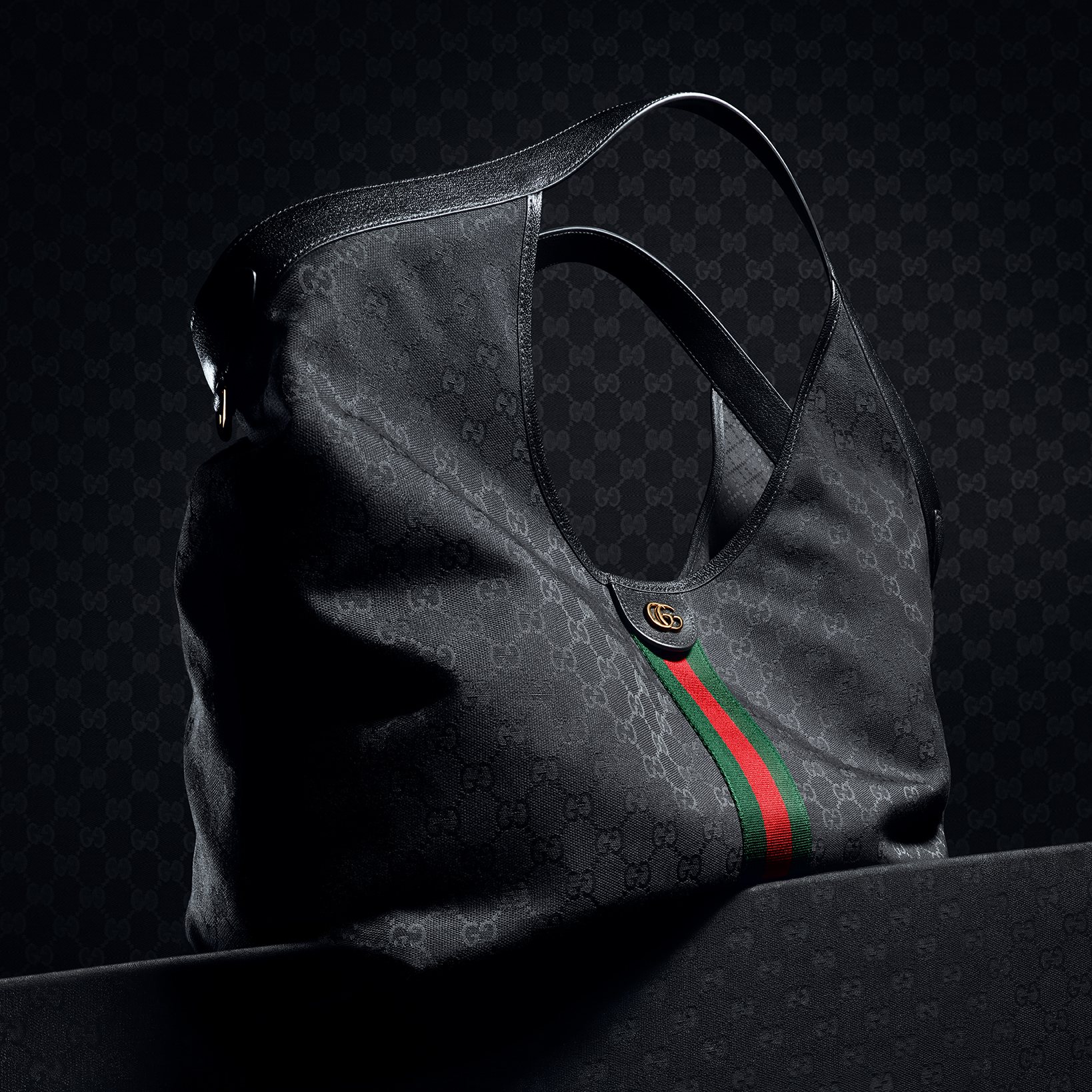 Gucci Facebook ad