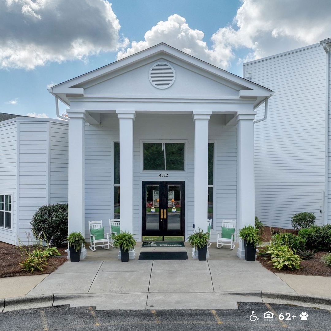 The Carillon Facebook ad: Voted a Top 100 Community.