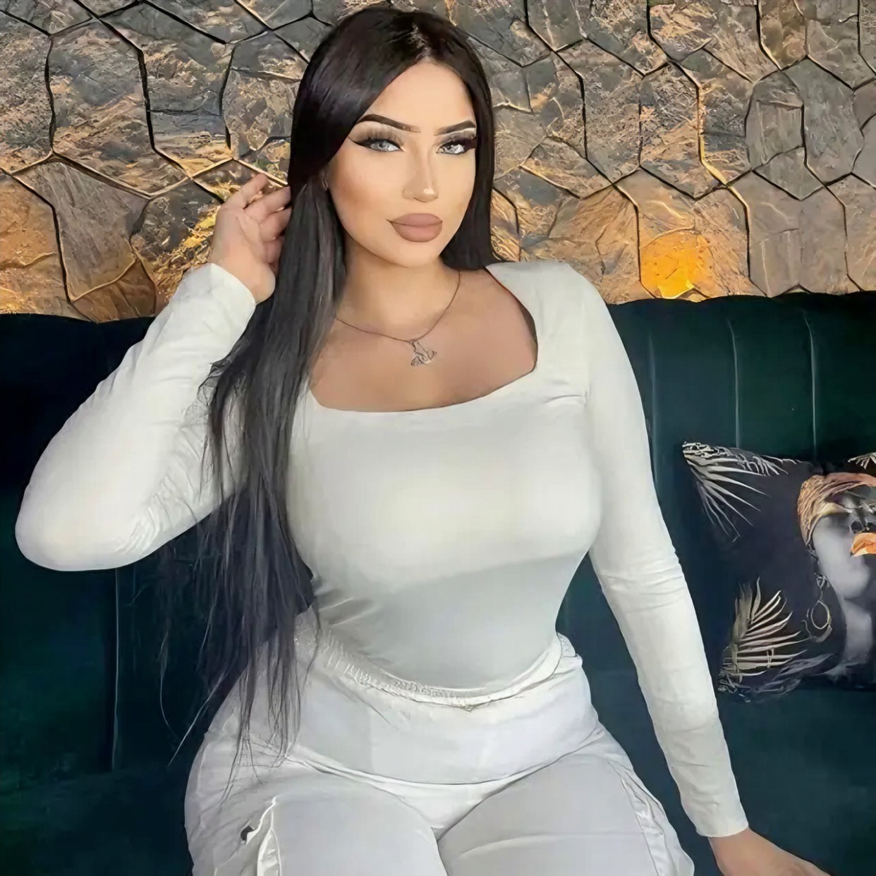 Leah Rodriguez Facebook ad