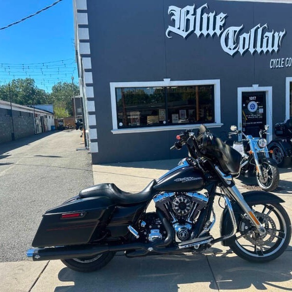 Blue Collar Cycle Company Facebook ad: 0 DOWN OPTIONS