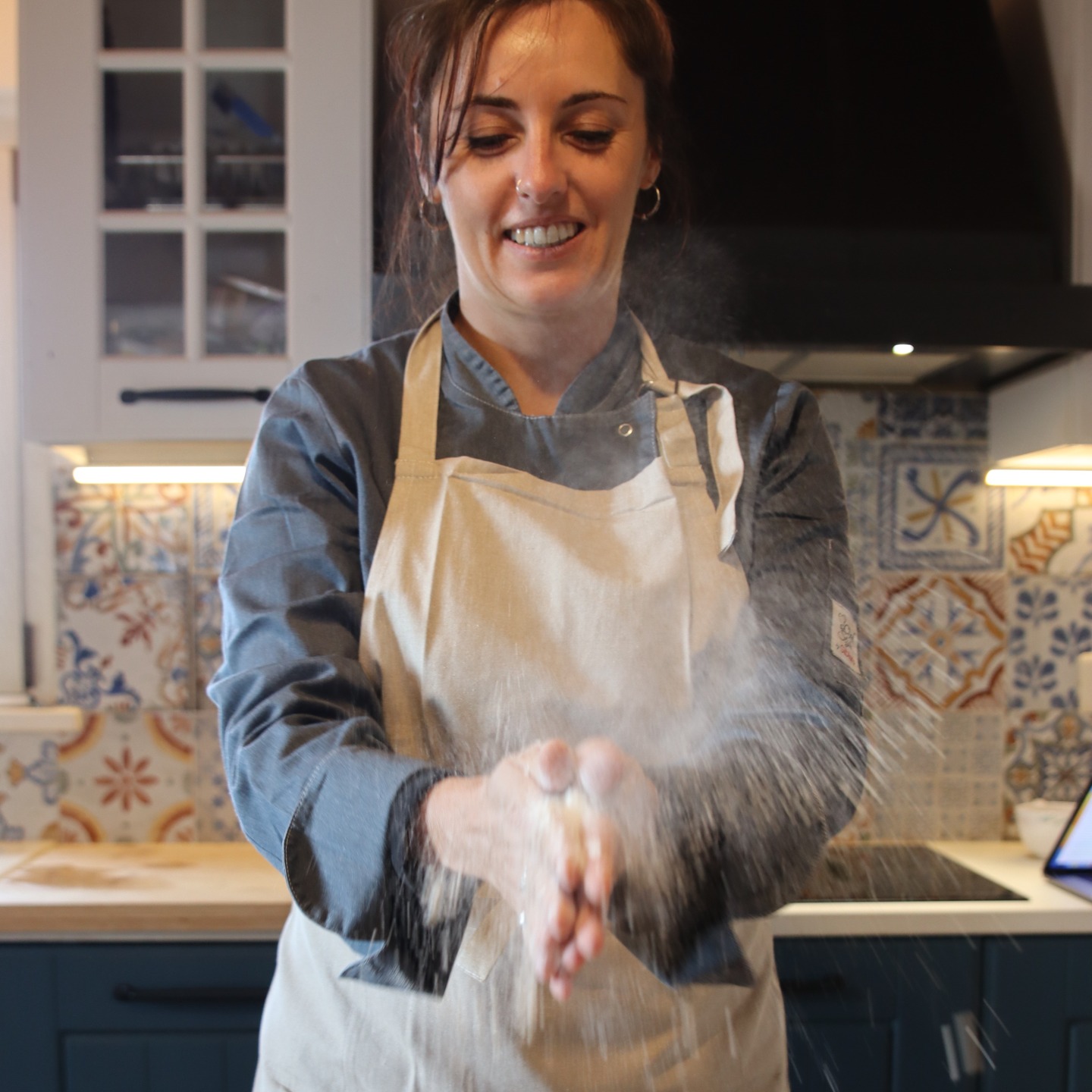 Authentic Experiences Facebook ad: Cooking classes and craft workshops