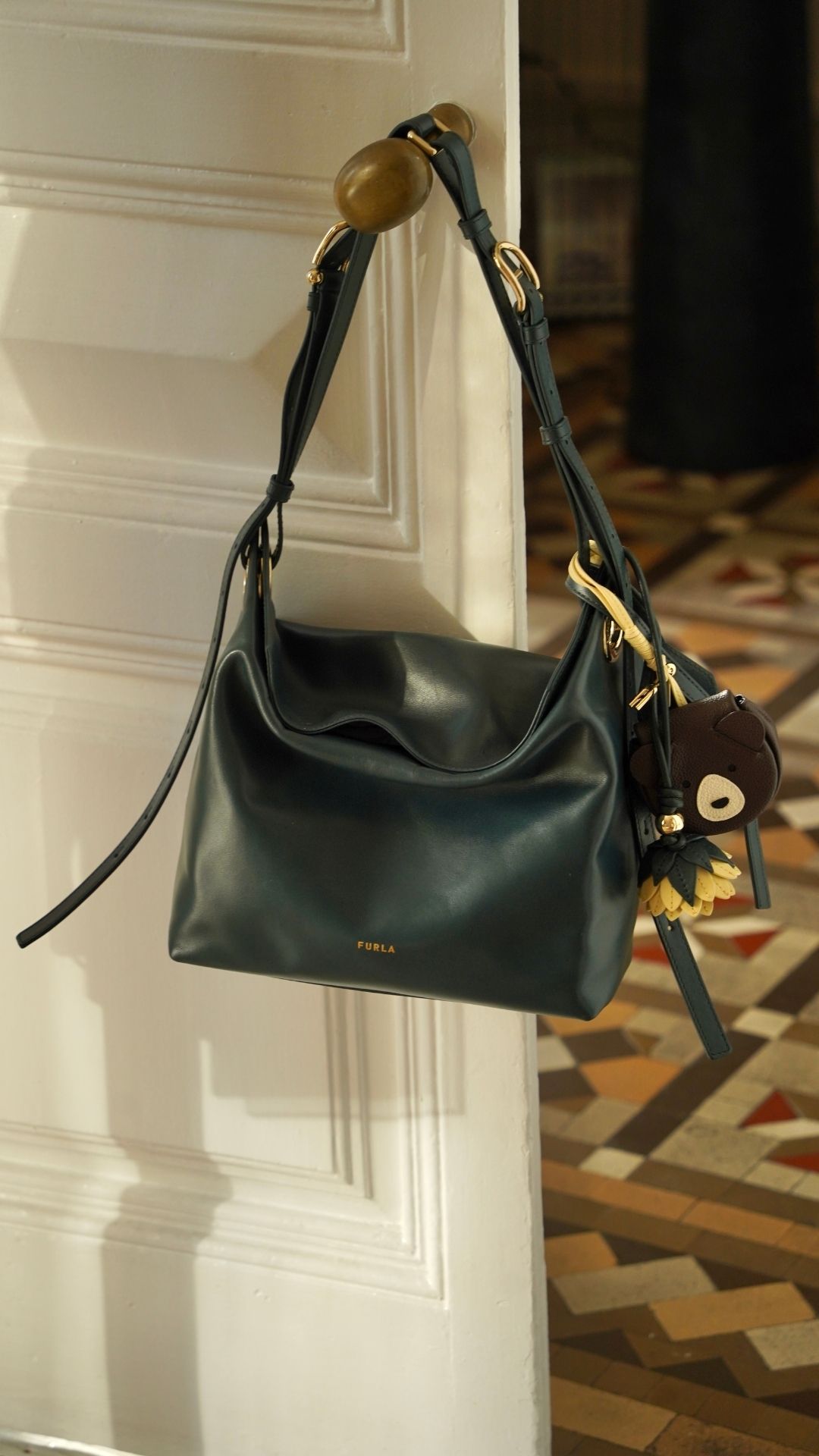 Furla Facebook ad: Furla Ginevra Bag