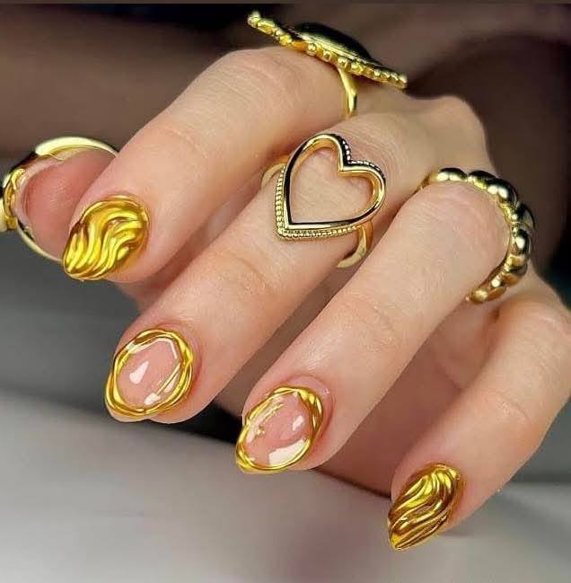 Pestañas Facebook ad: •Uñas promoción Desde $250