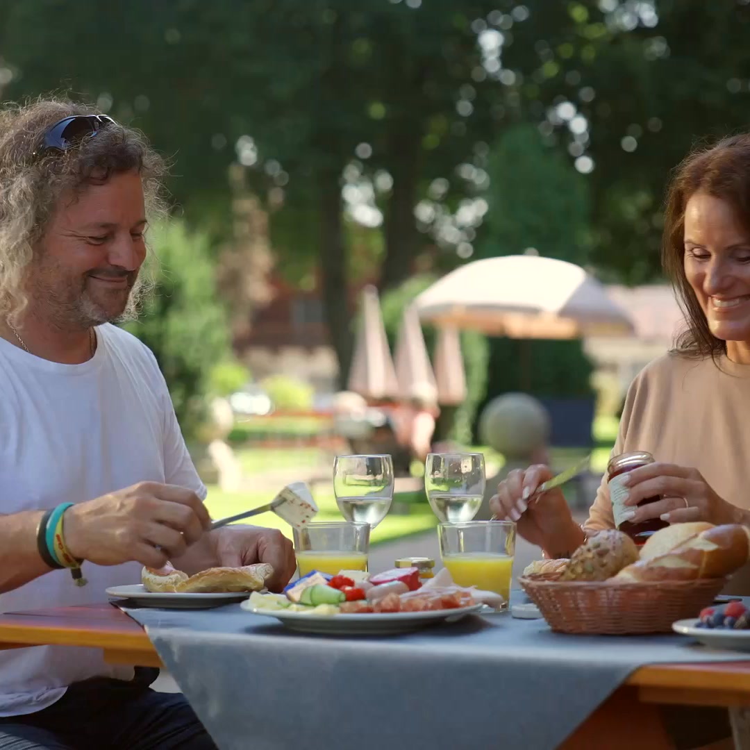 Strandcamping Waging am See Facebook ad: 5 Sterne Campingplatz in Bayern