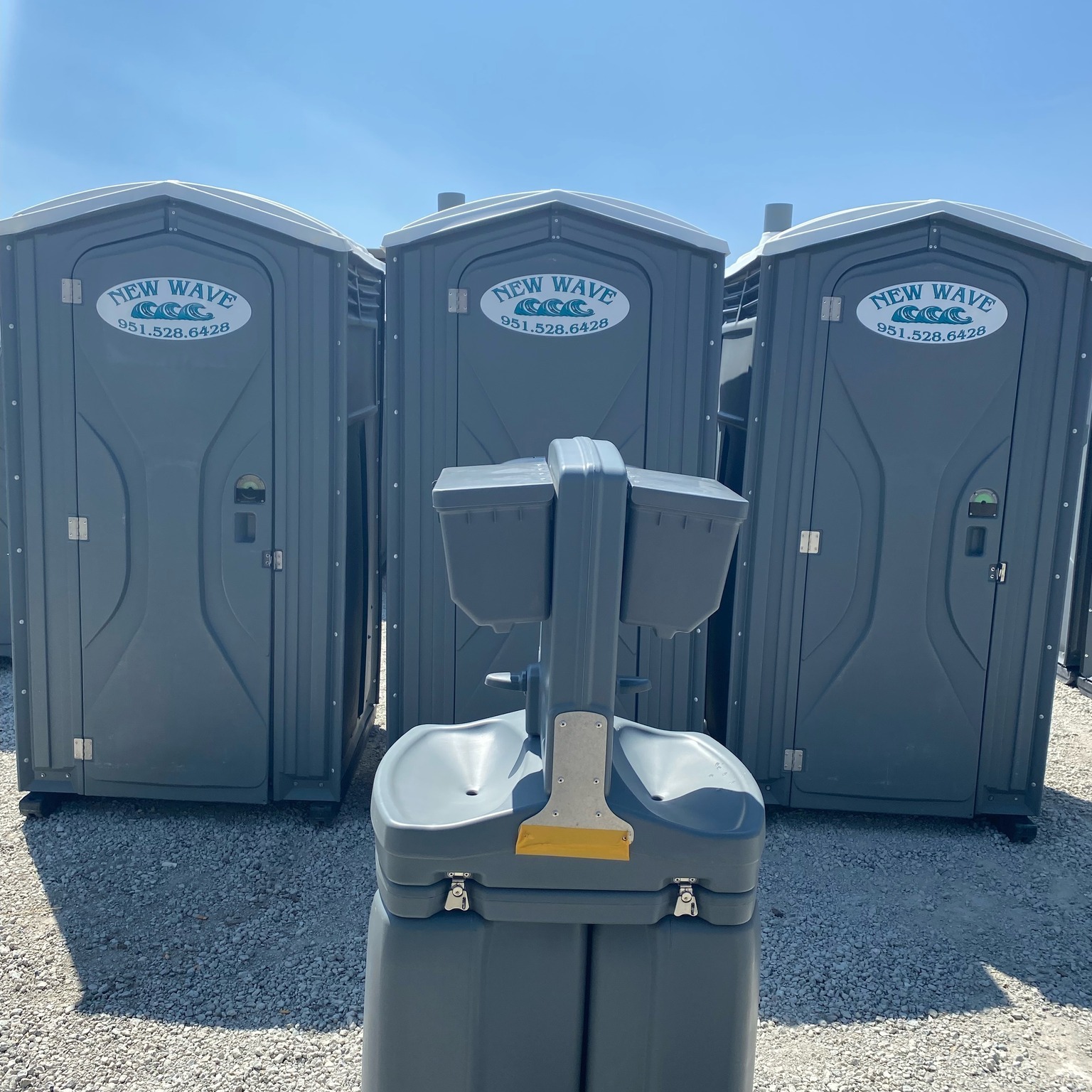 New Wave Rentals And Services Facebook ad: Chat with us