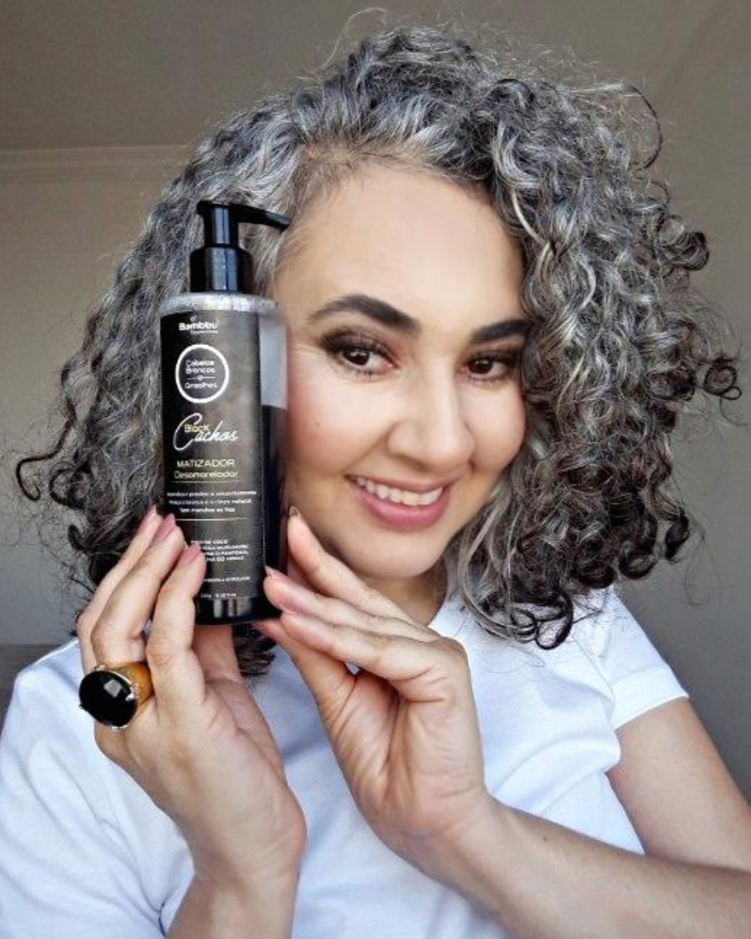 Cabelos Brancos e Grisalhos Facebook ad: Quer um cabelo grisalho lindo de dar inveja?