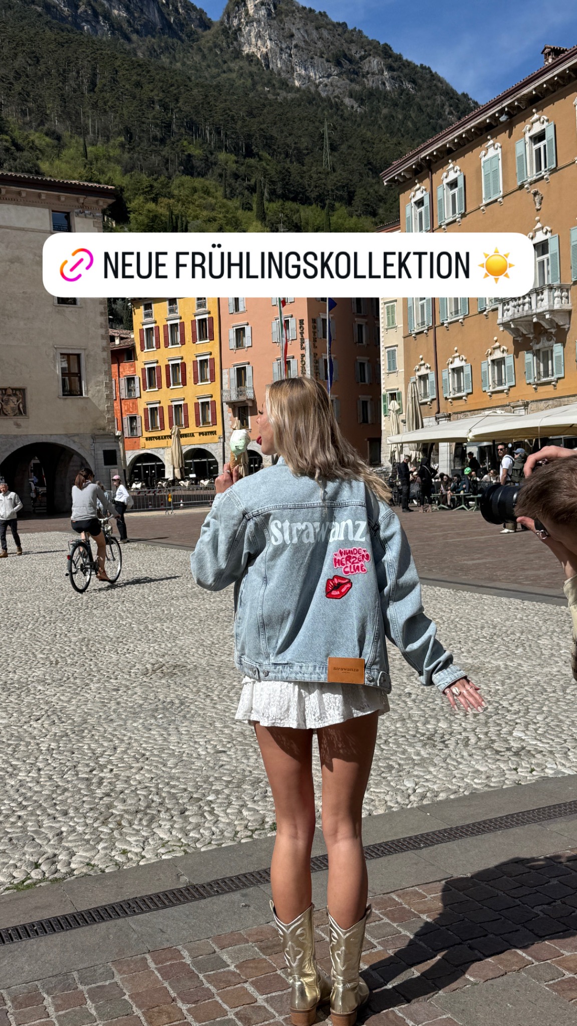 Strawanza Label Facebook ad