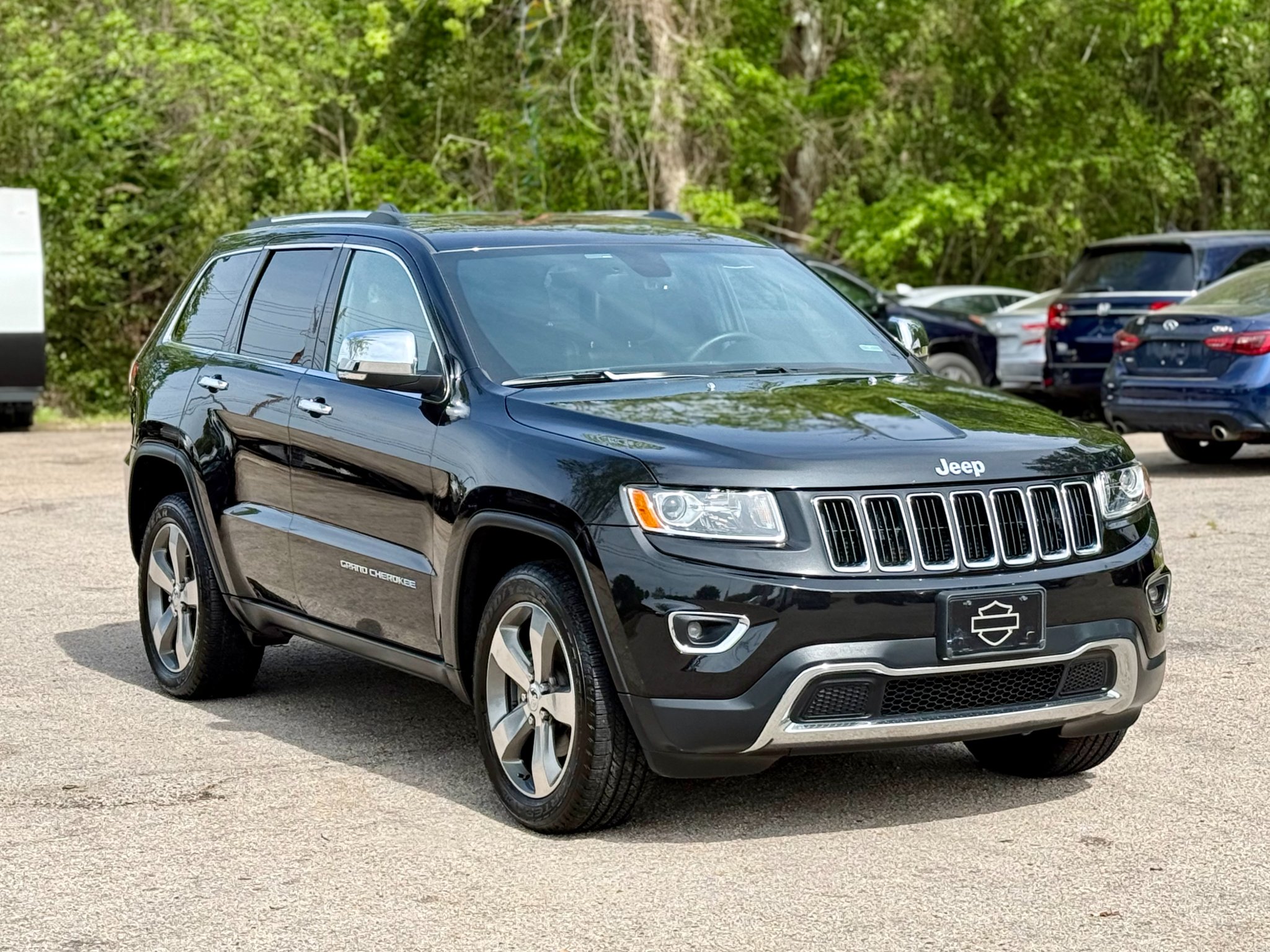 Inna Shevchenko Facebook ad: 2015 Jeep Grand Cherokee Limited Sport Utility 4D