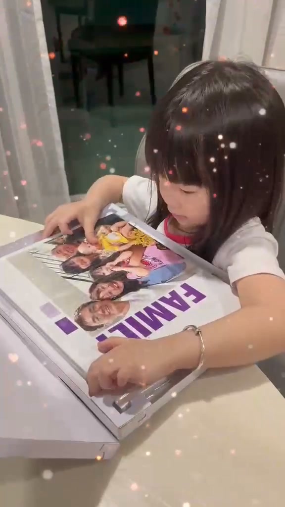 Pixajoy Photobook Facebook ad from Aug 6, 2026