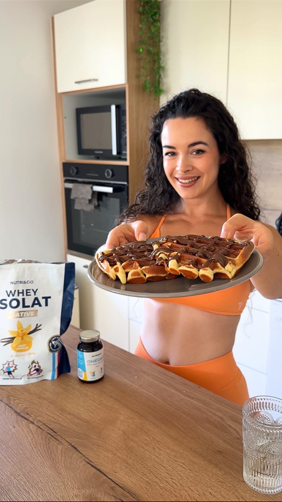 Nutri&Co Facebook ad: Voici une journée dans mon assiette en perte…