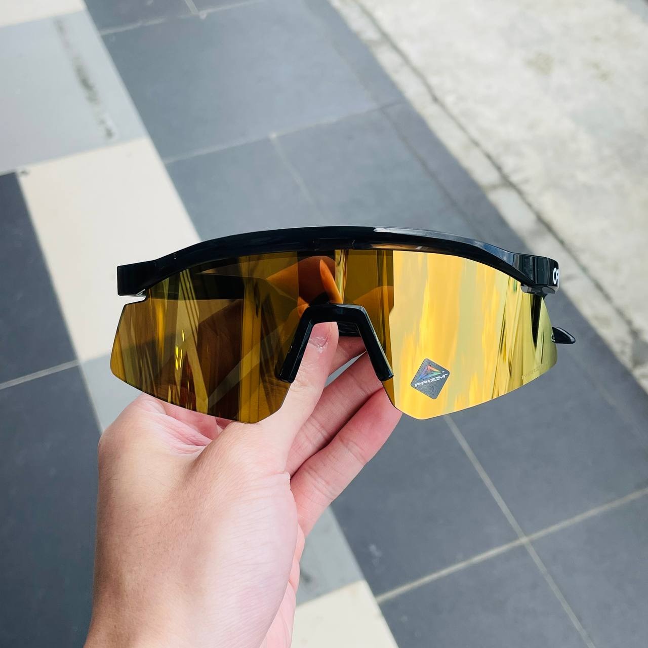 Mairo-eyewear Facebook ad: Hydra Golden