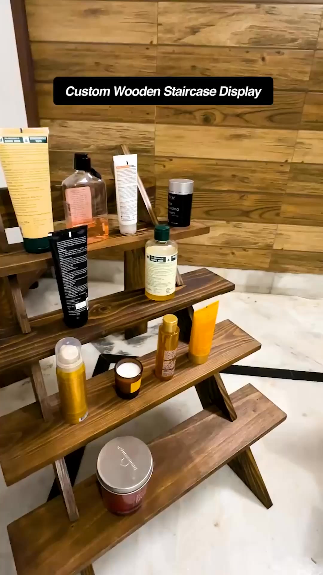 Therennover Facebook ad: Foldable Wooden Display Stands