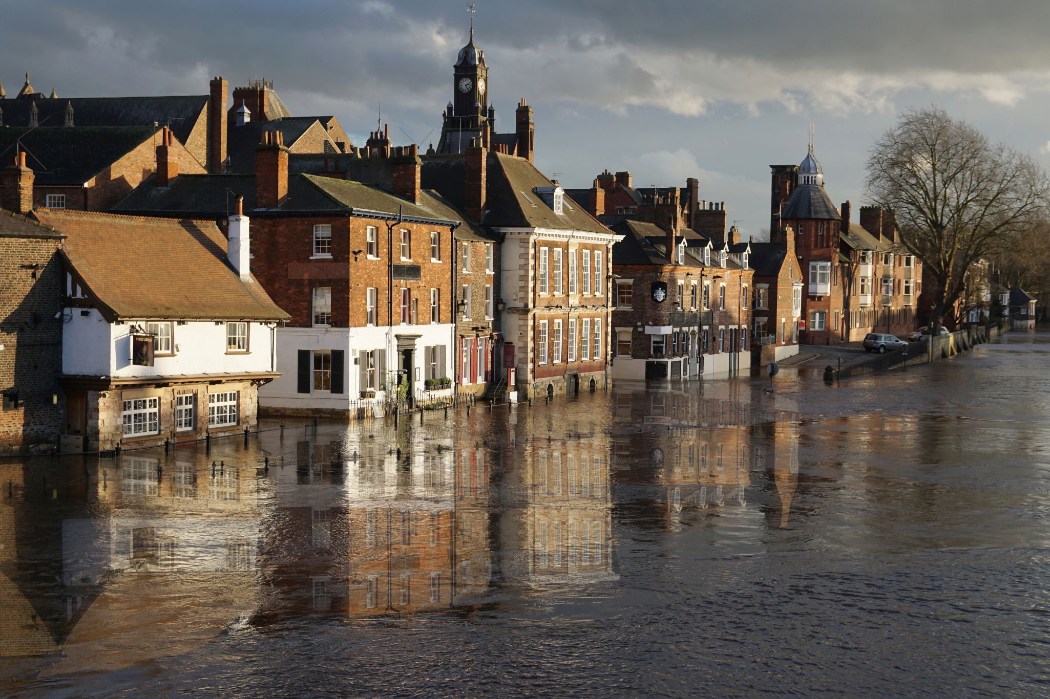 Abode Insurance Facebook ad: Flooding in listed properties: Resistance, resilience and…