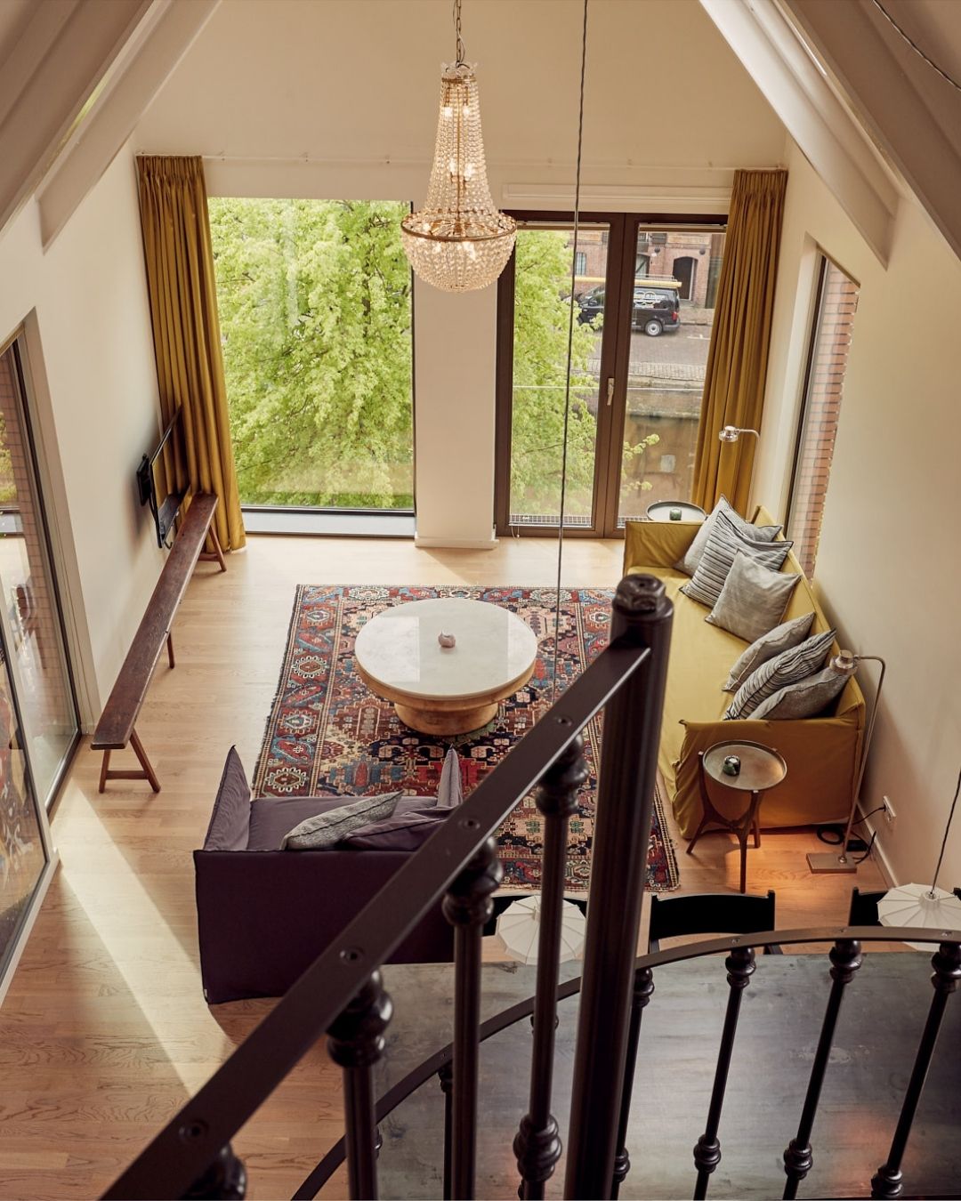 Hotel Miss Blanche Facebook ad: Ontsnap even aan de drukte: ervaar Hotel Miss…