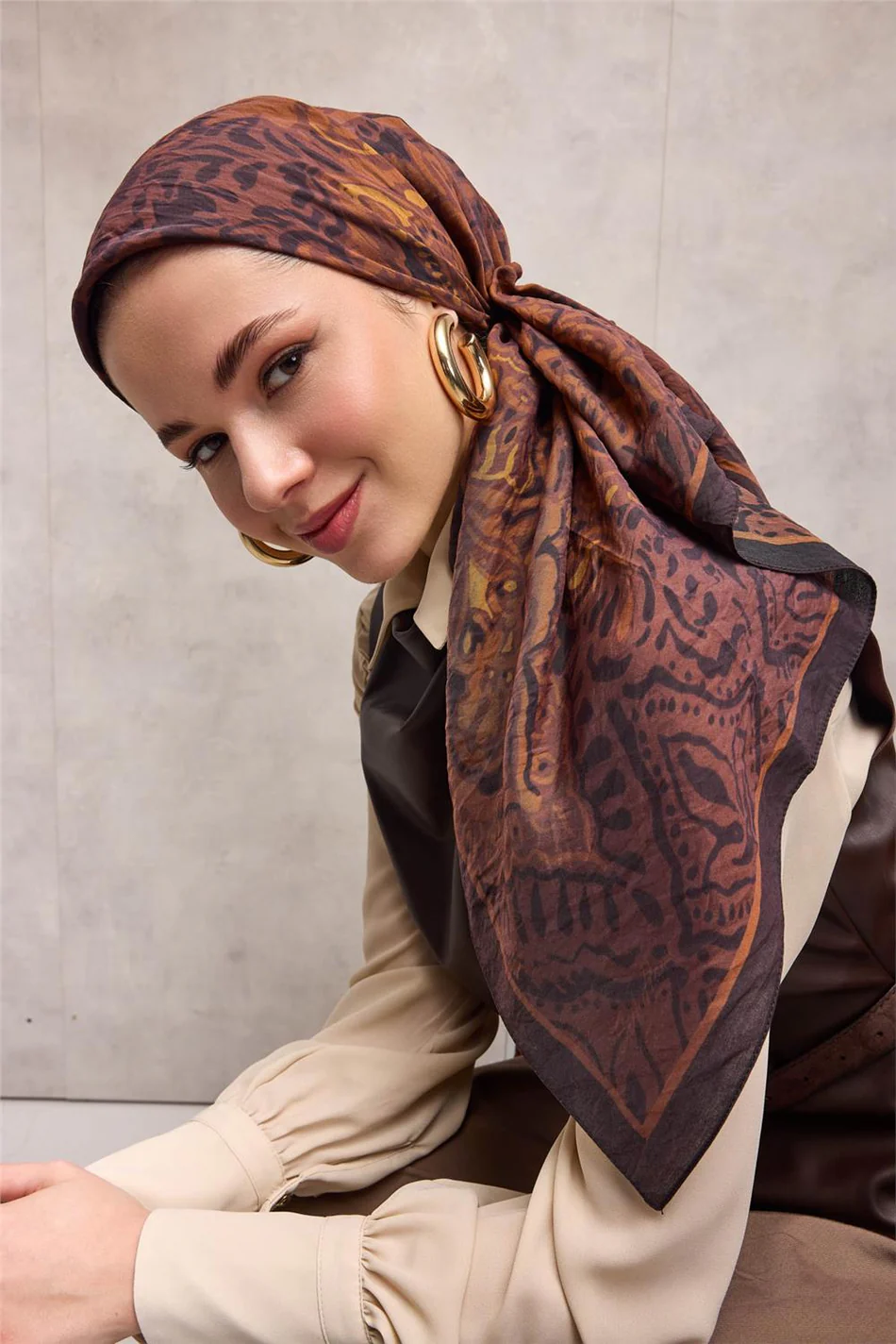 Her scarf  Facebook ad
