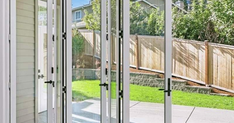 Double Glazing - www.worldglazing.net Facebook ad