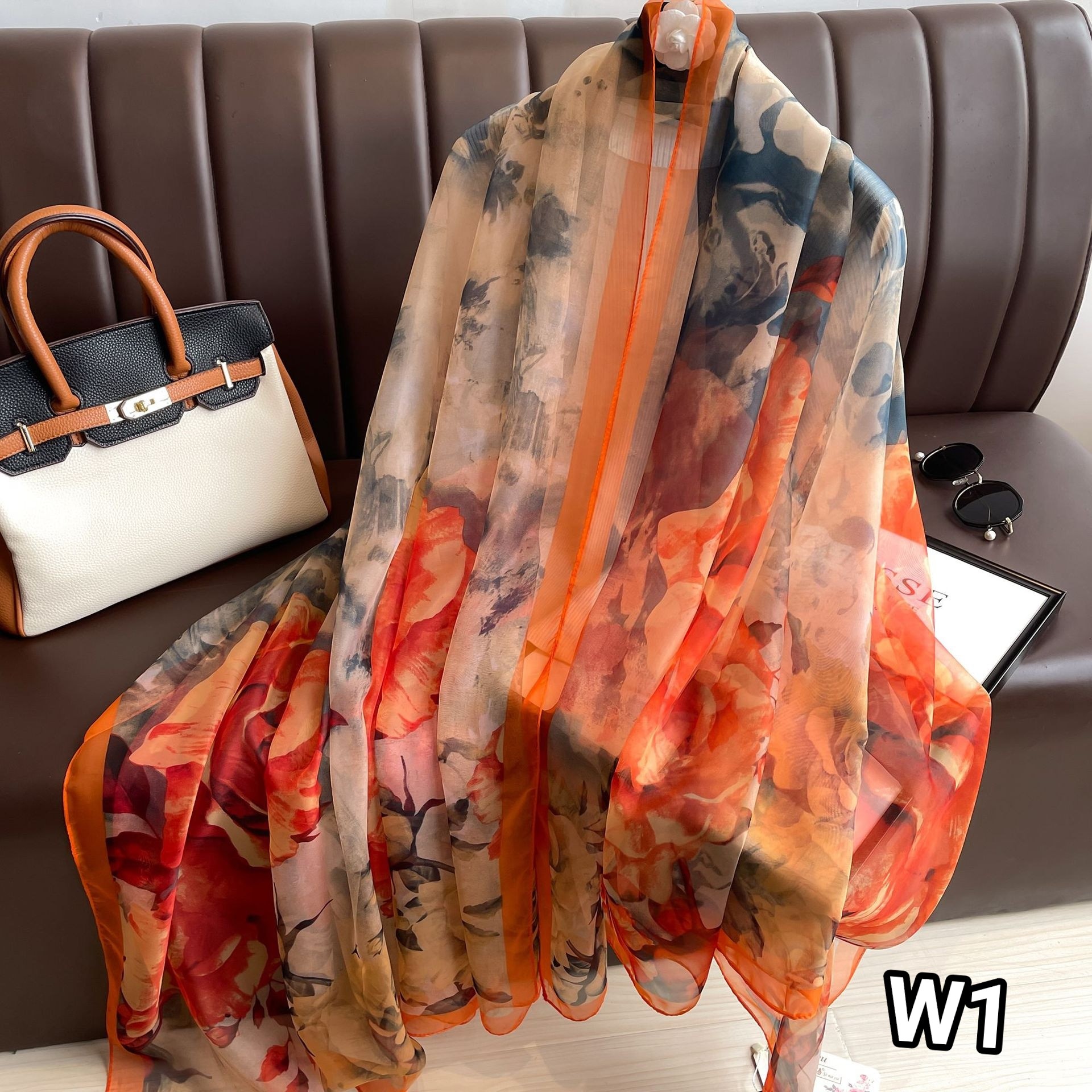 Foulards Soie Laine Facebook ad: Foulard en soie