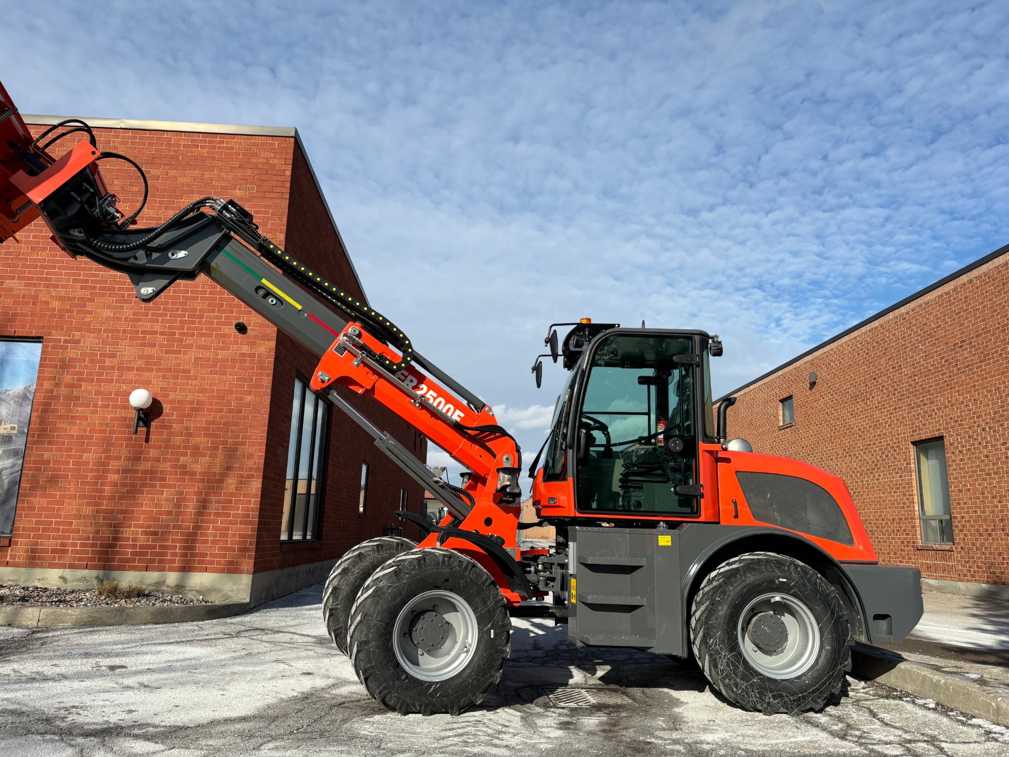 Cmms Branch Ontario Facebook ad: 2026 CMMS ER2500F Telescope Loader