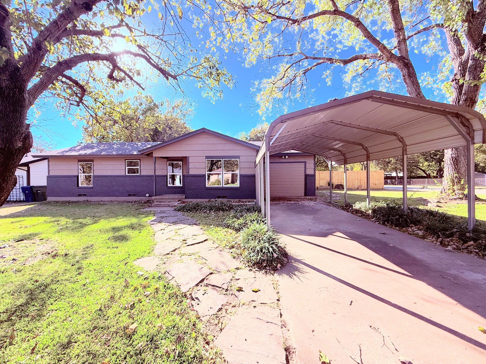 Niki Wagner Facebook ad: 3 Beds 1.5 Baths House