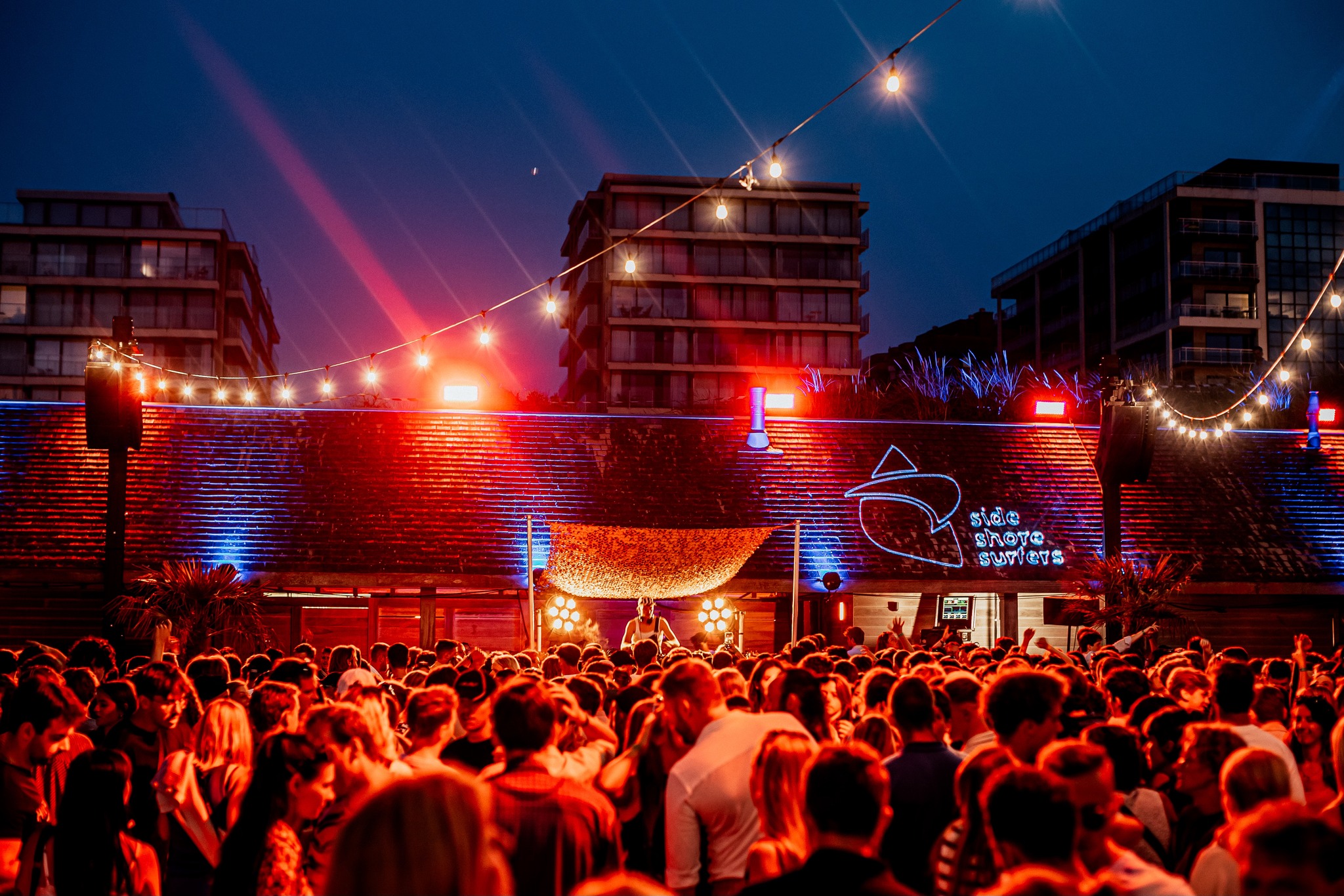Side Shore Surfers Facebook ad: Gewoon Een Feestje 2026