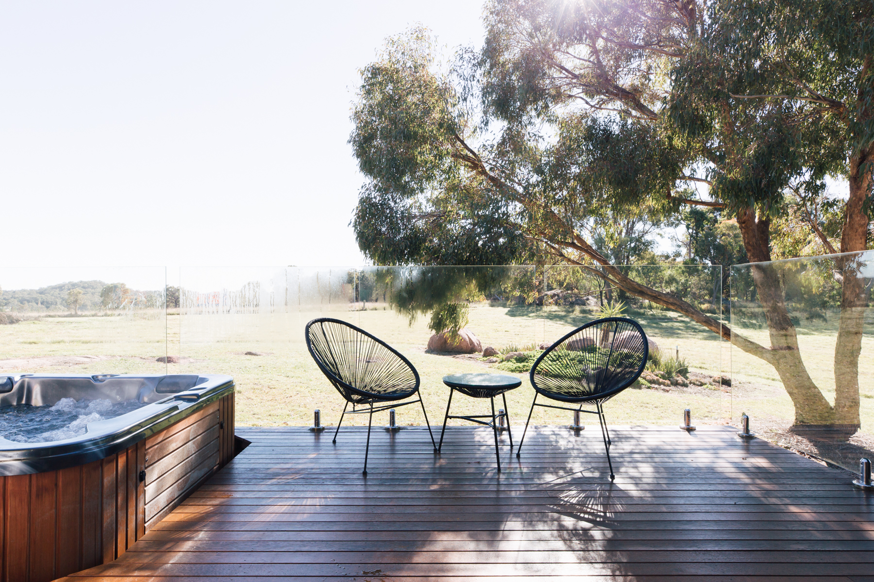 Alure Stanthorpe Facebook ad: Escape. Relax. Indulge