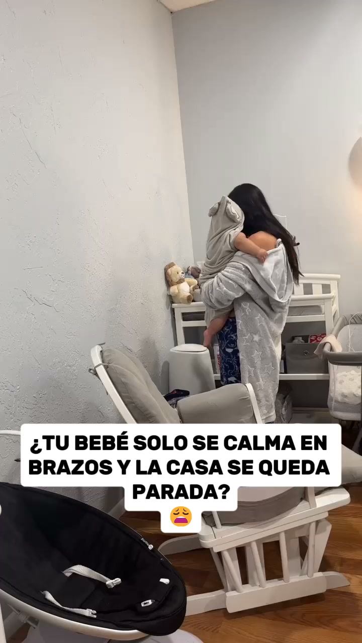 Divino Trend EC Facebook ad: Cargador de bebé fresco y ergonómico