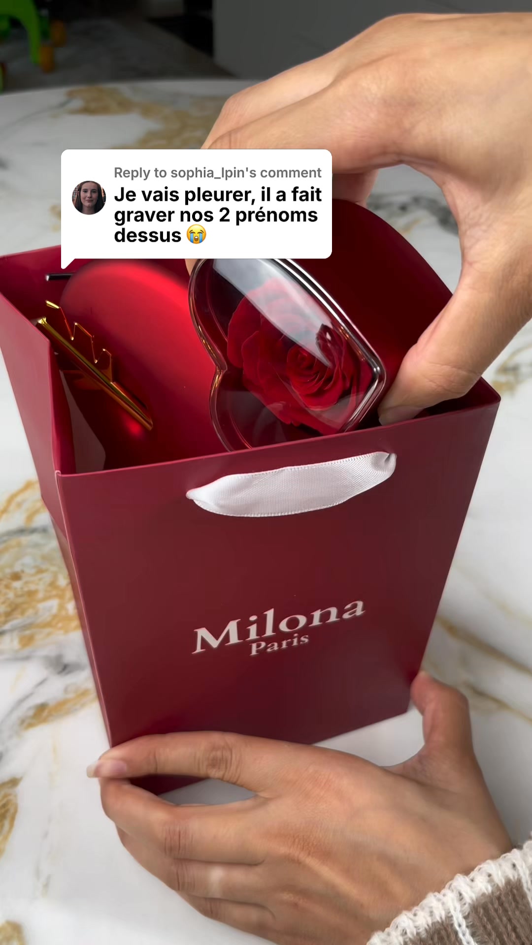 Milona Paris Facebook ad: Livraison et gravure offertes!