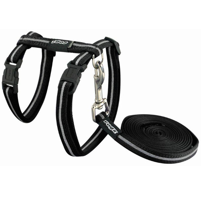 Petbarn Facebook ad: From odor-control litter to stylish collars and scratching…