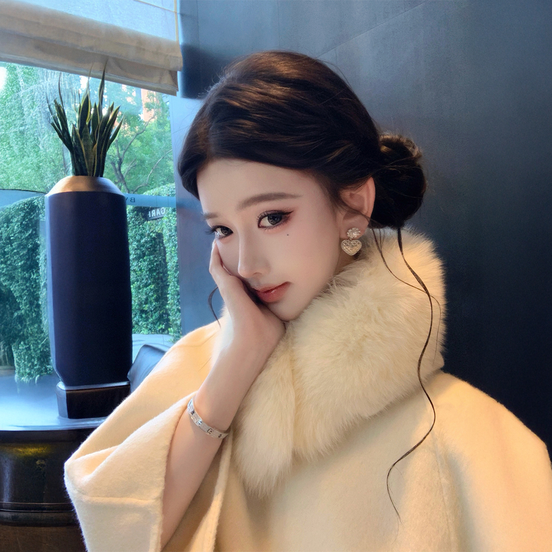 RosedeJ Facebook ad: 오늘도 로즈드제이