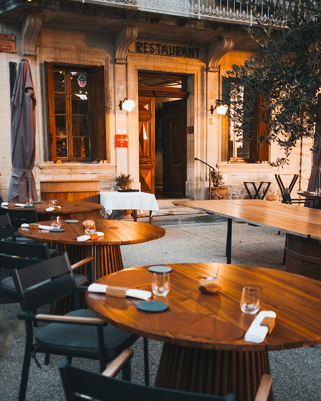 Restaurant l'Oustalet Facebook ad: À l’Oustalet, chaque déjeuner en terrasse est une…