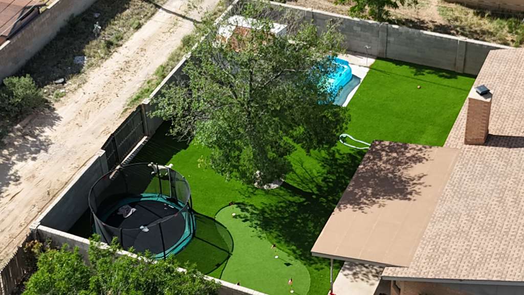 Buried Stone Rock Yard Facebook ad: Ready for a Greener Lawn? Fill Out the Form Now!