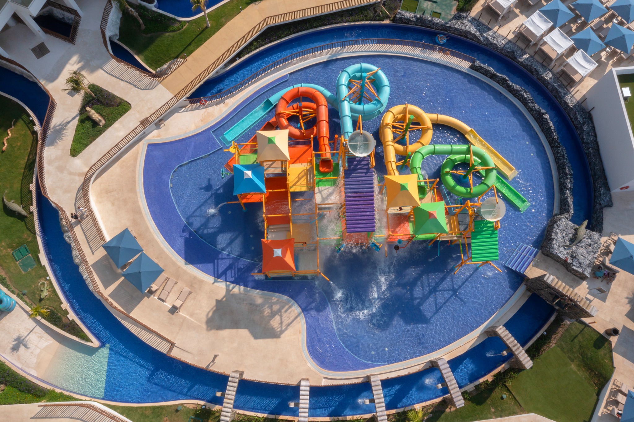 Royalton Splash Riviera Cancun Facebook ad: SAVE UP TO 35% ON YOUR FAMILY VACATION