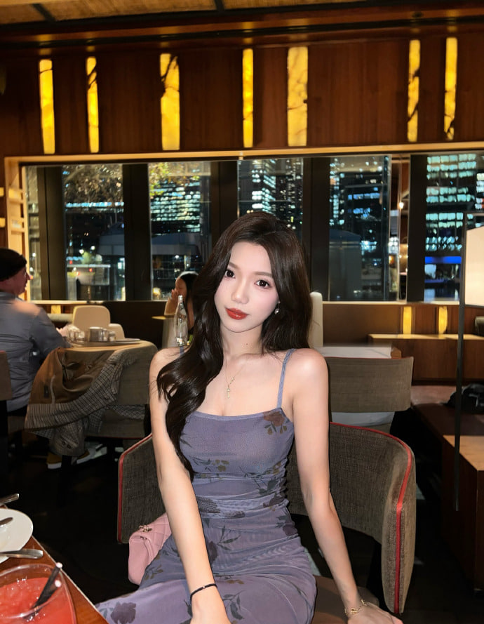 Amyy Facebook ad from May 10, 2026