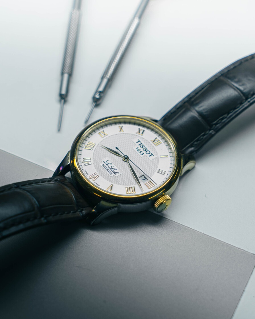 Fix My Watch Facebook ad: Your watch Our Passion