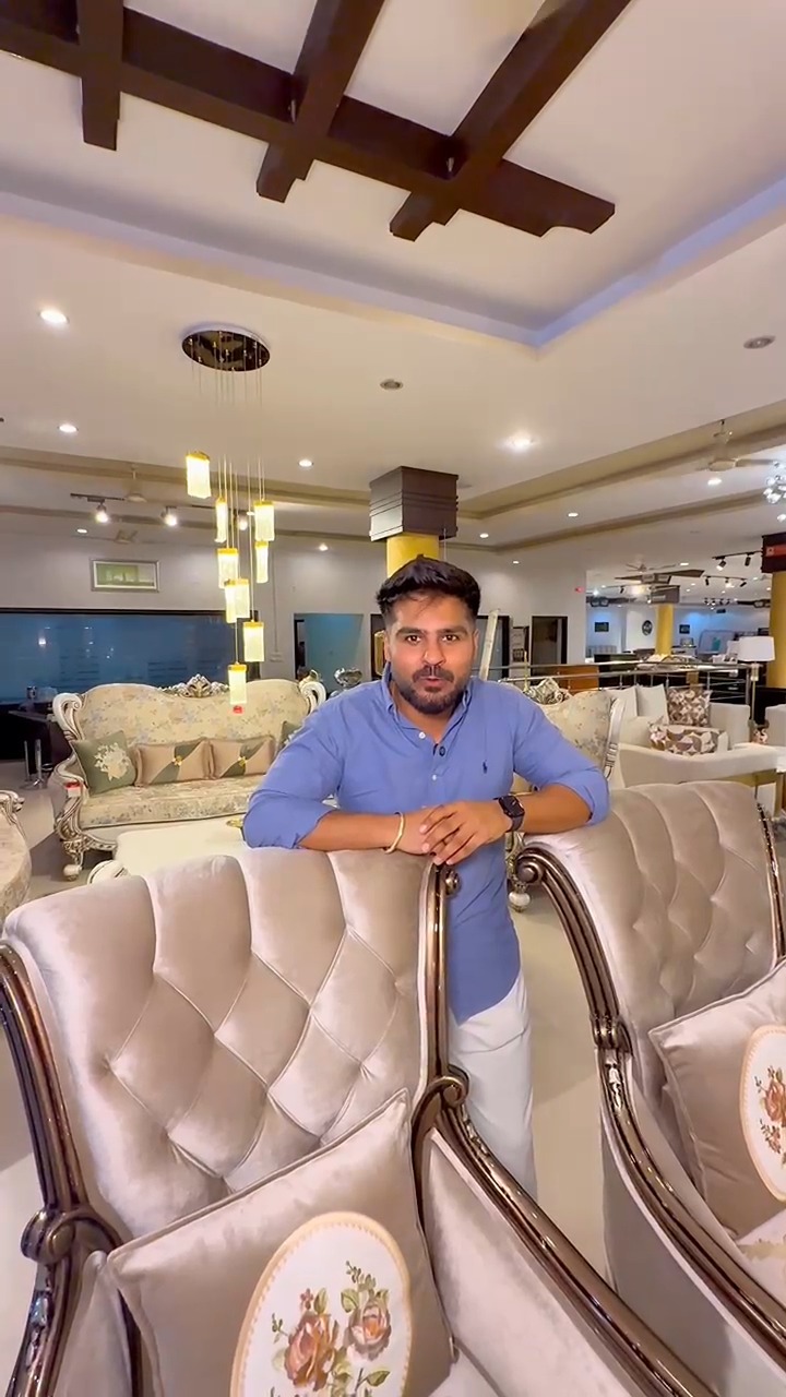 Anzer Furniture Facebook ad: EXPERIENCE LUXURY