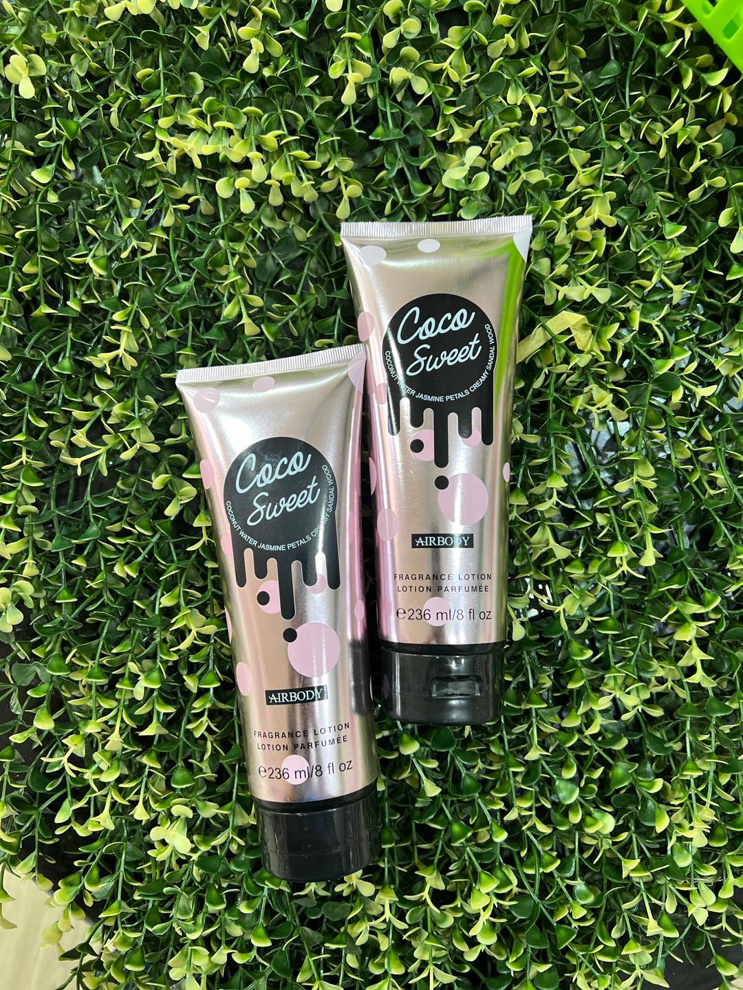 Magic Woman Make up Facebook ad: Gran variedad de productos por mayor y menor