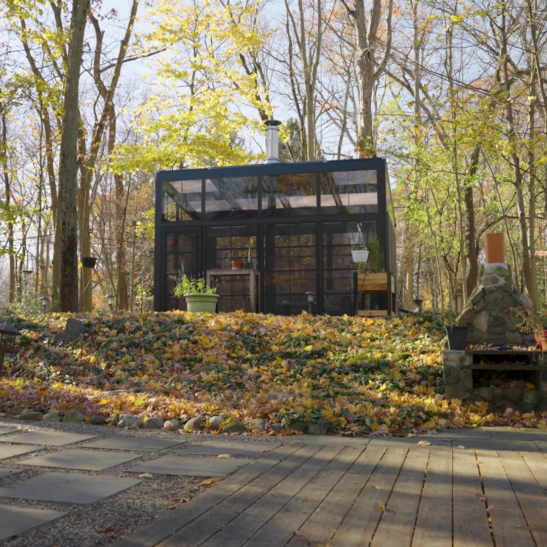 Skyview Detroit Facebook ad: 50% Off StruXure Pergola Installation