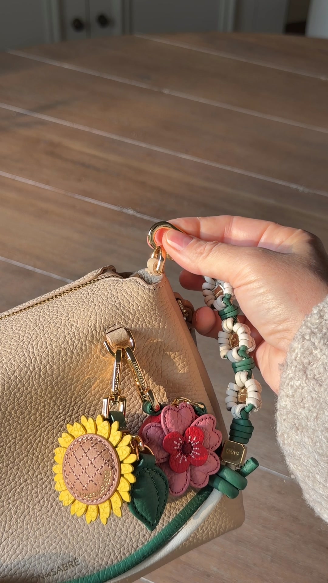MAISON de SABRÉ Facebook ad: Cute but even cuter with the accessories @maisondesabre