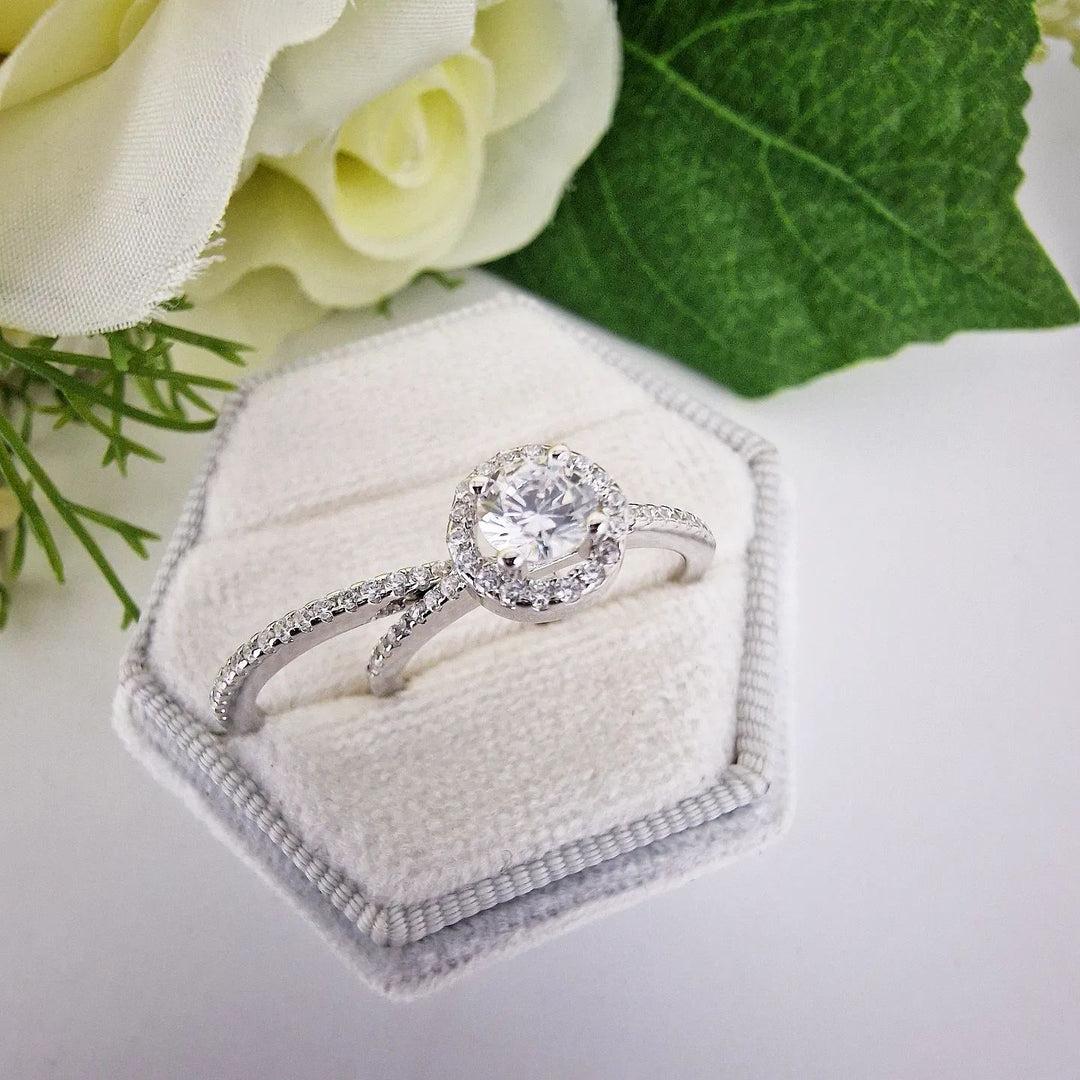 Claro Jewels Facebook ad: Up to 60% OFF!