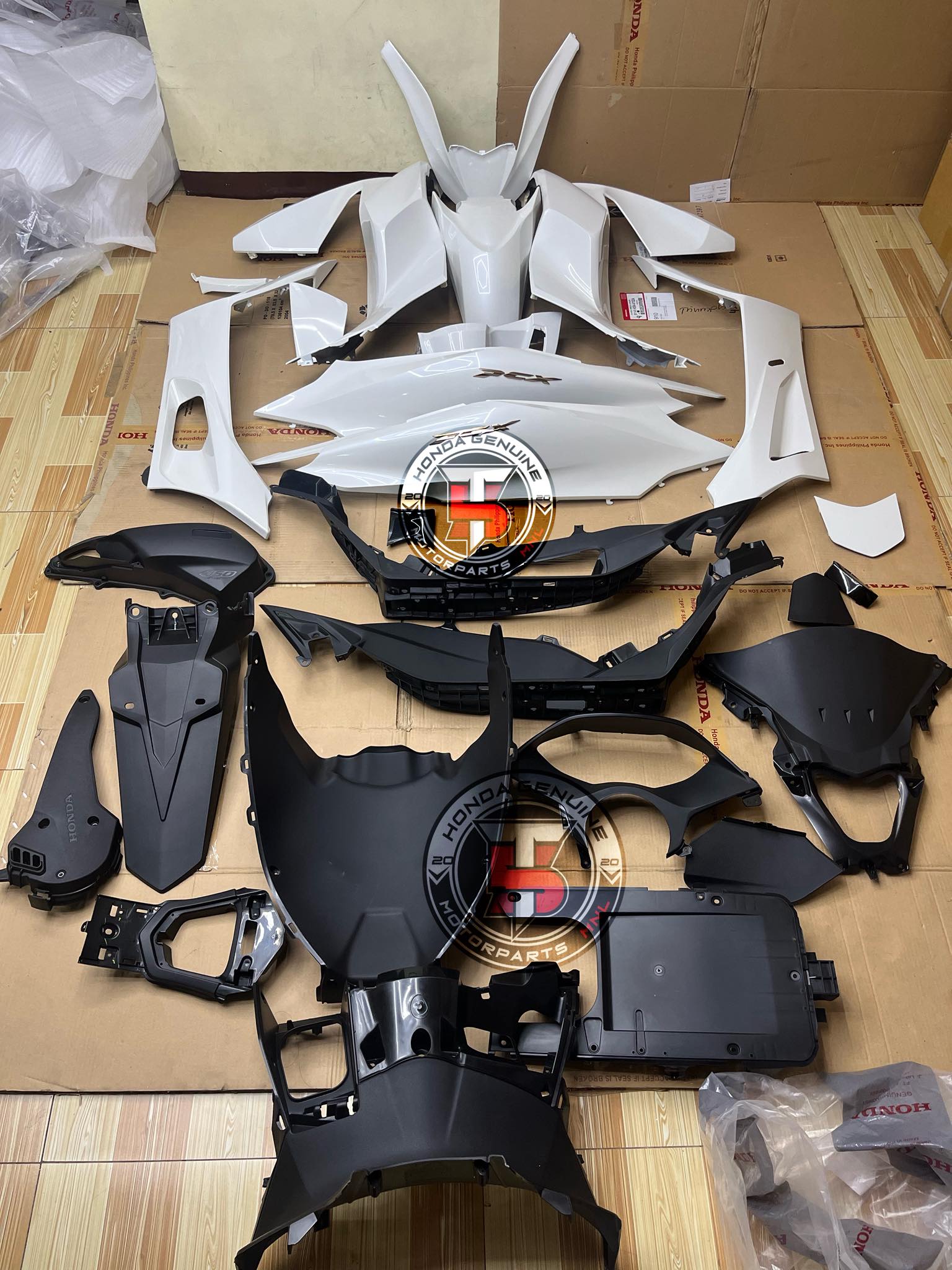 T5 Honda Genuine Motorparts MNL Facebook ad: SOLD SOLD PCX 160 FAIRINGS