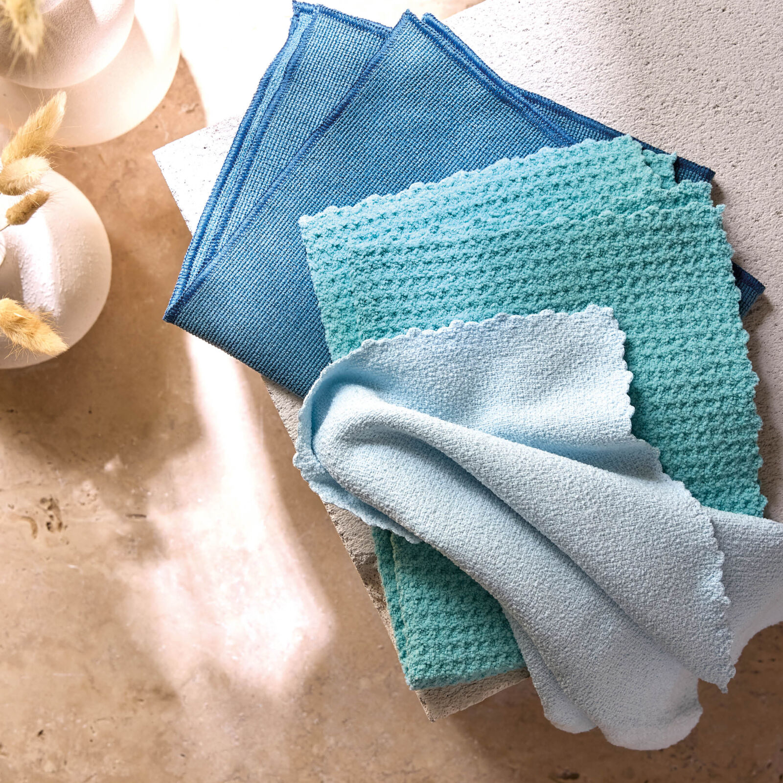 H2O at Home France Facebook ad: Le ménage de printemps, naturellement avec H2O at…